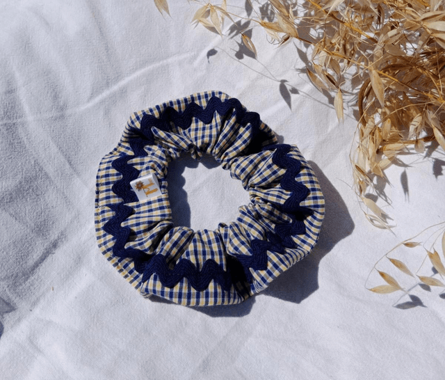 La chemise MADO et son chouchou assorti - Carreaux bleu et jaune